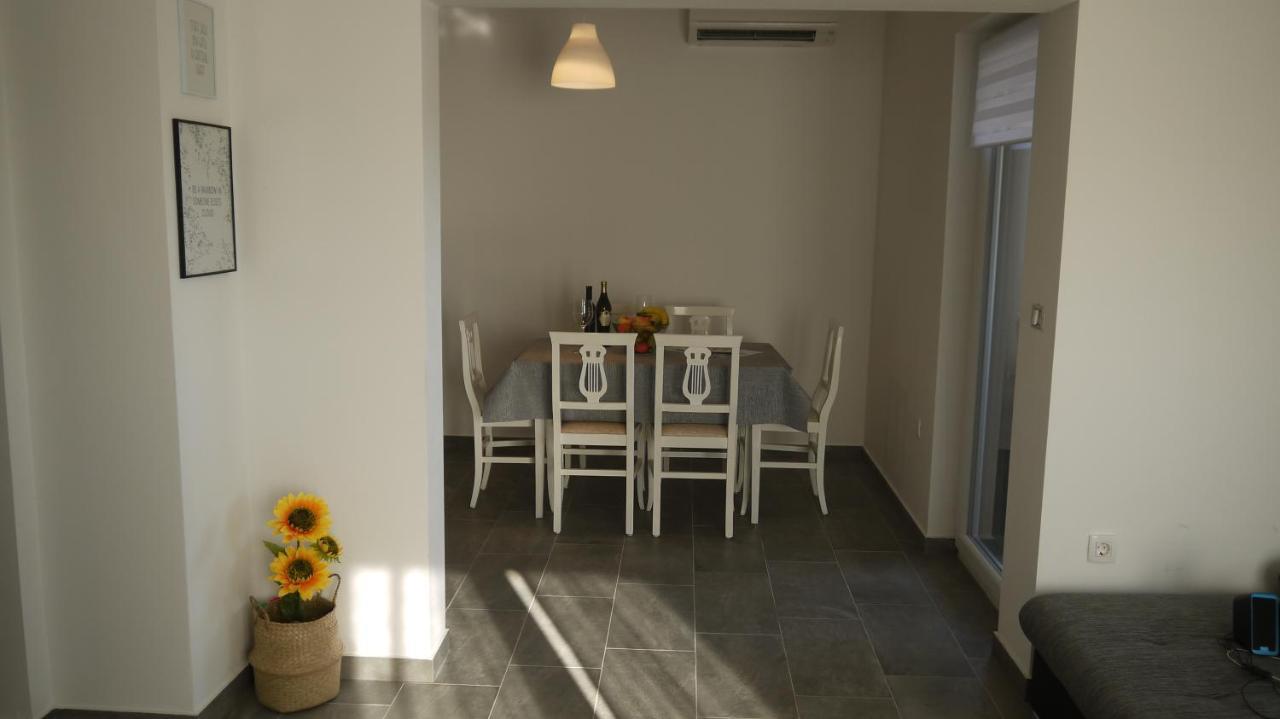 Appartamento Sunrise Penthouse Apartman Ližnjan Esterno foto